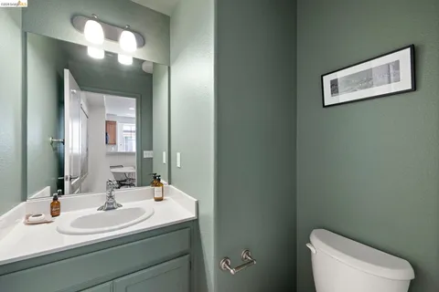 $525,000 | 1524 Tucker Street, Oakland, CA 94603