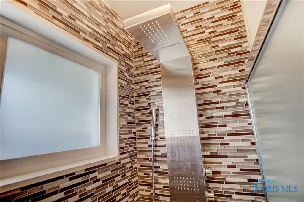4608 Elmhurst Road Toledo, OH 43613 - Photo 13 of 21 Gallery Image 13