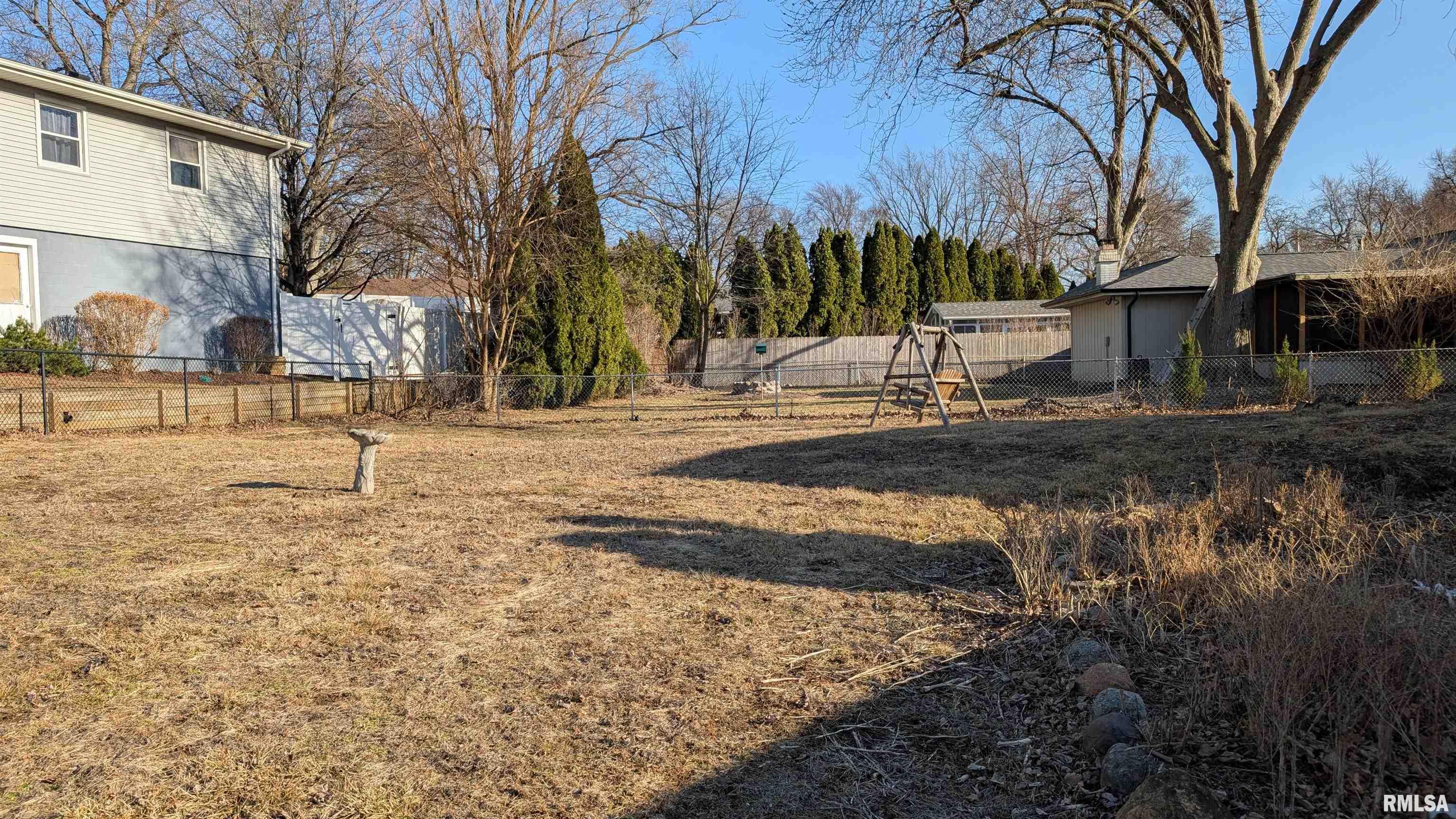 2115 Sunset Drive Pekin, IL 61554 - Photo 44 of 45