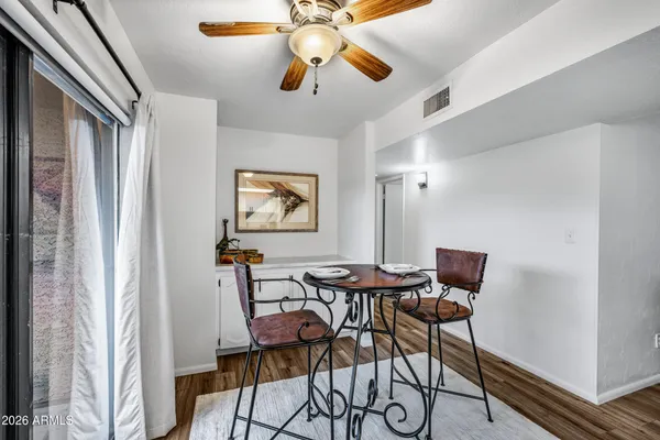 $250,000 | 2320 North 52nd Street, Unit 115, Phoenix, AZ 85008