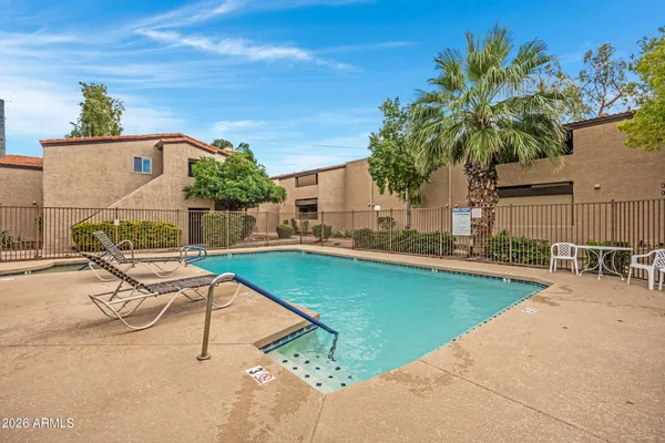 $250,000 | 2320 North 52nd Street, Unit 115, Phoenix, AZ 85008