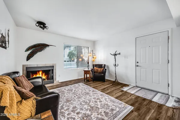 $250,000 | 2320 North 52nd Street, Unit 115, Phoenix, AZ 85008