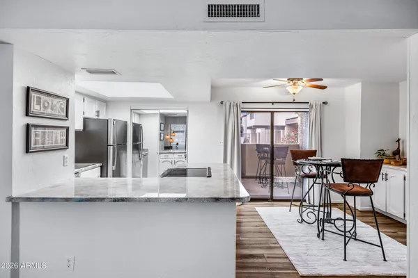 $250,000 | 2320 North 52nd Street, Unit 115, Phoenix, AZ 85008