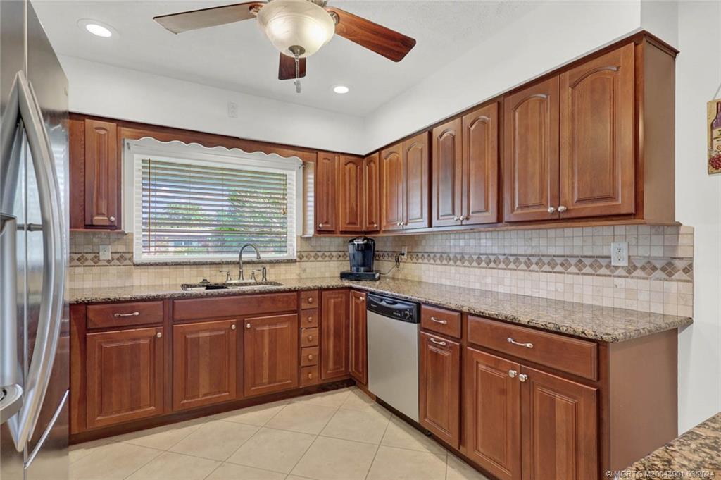 310 Southwest Harbor Street Stuart, FL 34997 - Photo 7 of 19 Gallery Image 7
