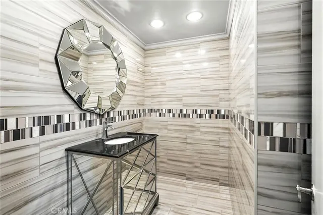 $495,000 | 12720 Burbank Boulevard, Unit 121, Valley Village, CA 91607