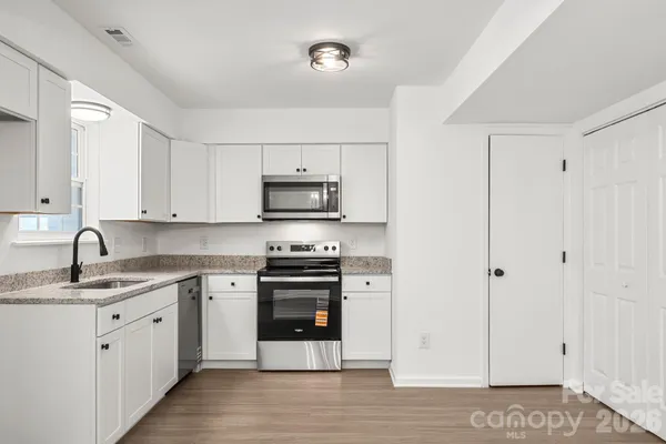 $249,900 | 8517 Castle Pine Court, Charlotte, NC 28226