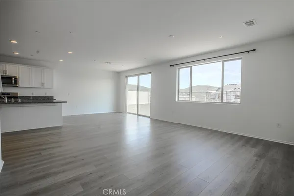 $3,900 | 4262 Empressa Circle, Lake Elsinore, CA 92530