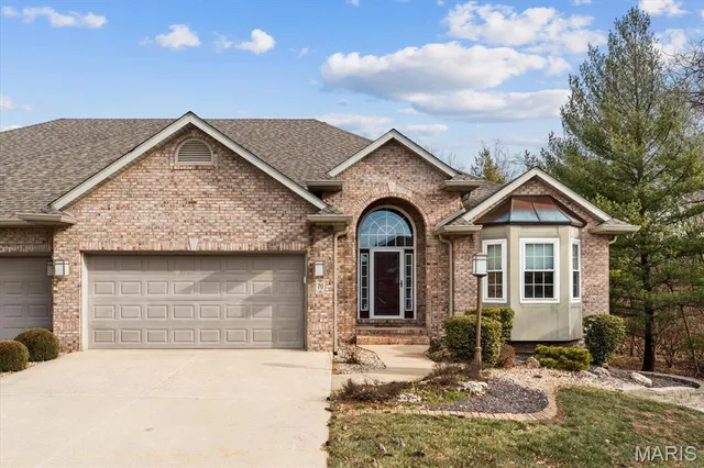 $440,000 | 70 Ginger Creek Parkway, Glen Carbon, IL 62034