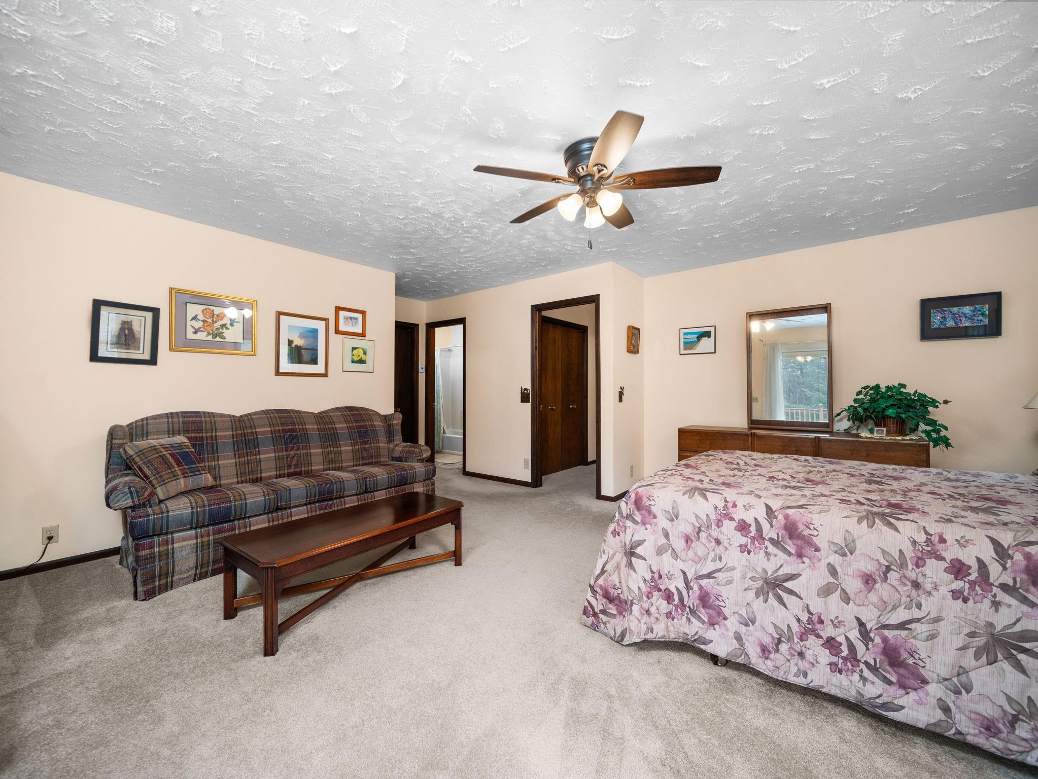 2230 43 1/2 Road Cadillac, MI 49601 - Photo 37 of 52 1943485-1112e56d-dc21-4c2c-8ea4-6be991ac3288.JPG
