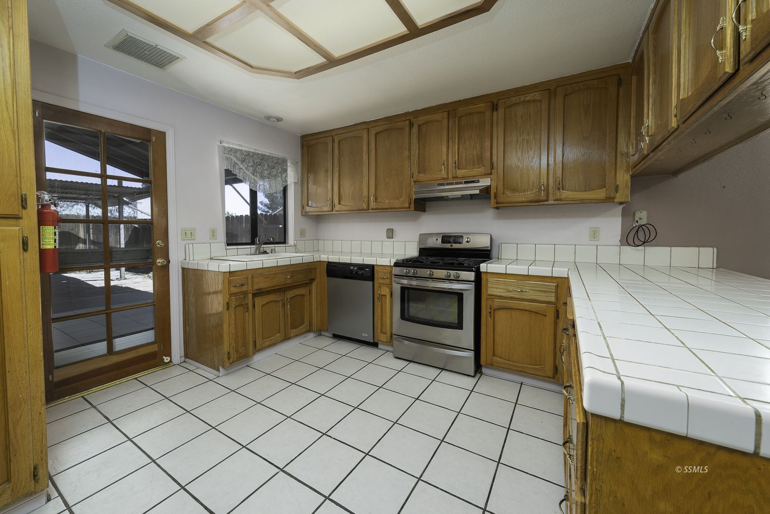 704 White Oak Drive Ridgecrest, CA 93555 - Photo 13 of 43