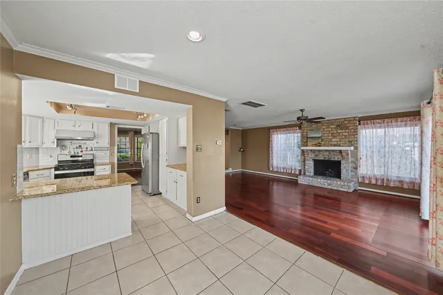 $2,300 | 3206 Sturbridge Lane, Sugar Land, TX 77479