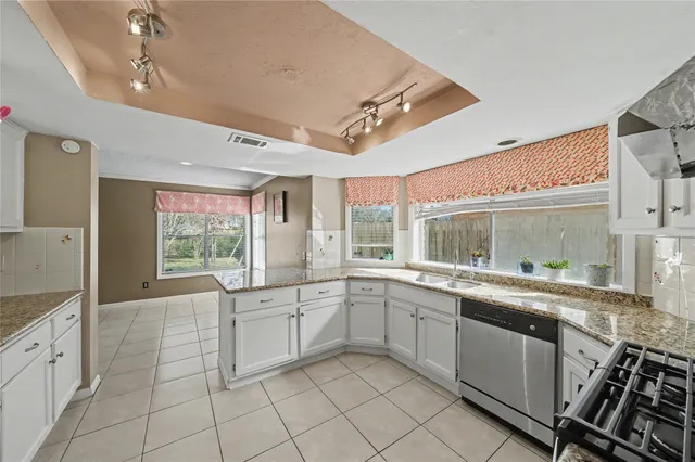 $2,300 | 3206 Sturbridge Lane, Sugar Land, TX 77479