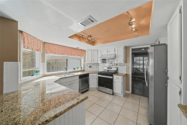 $2,300 | 3206 Sturbridge Lane, Sugar Land, TX 77479