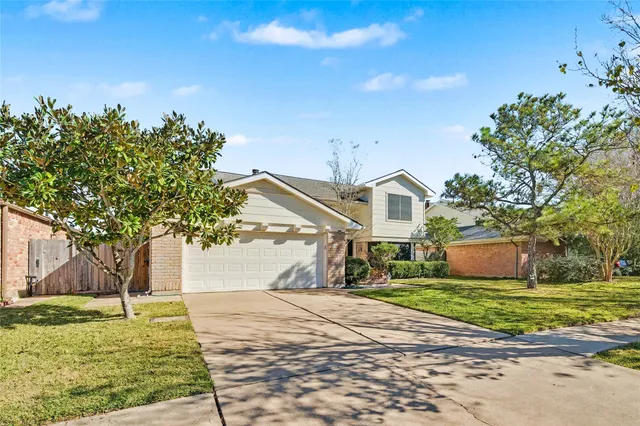 $2,300 | 3206 Sturbridge Lane, Sugar Land, TX 77479