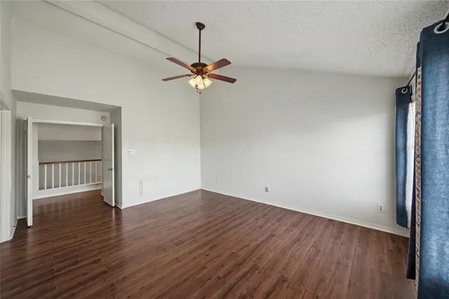 $2,300 | 3206 Sturbridge Lane, Sugar Land, TX 77479