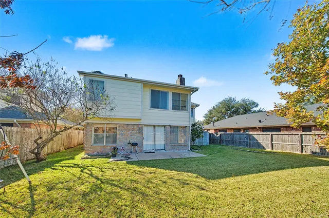 $2,300 | 3206 Sturbridge Lane, Sugar Land, TX 77479