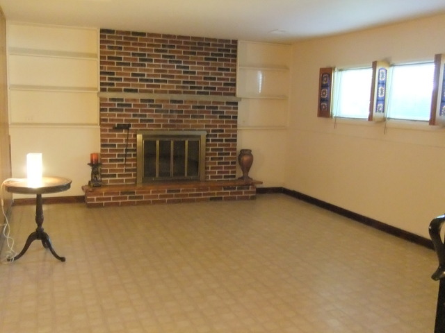 159 North Rohlwing Road Palatine, IL 60074 - Photo 15 of 21 Gallery Image 15