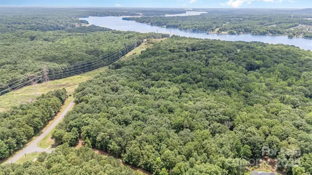 $299,900 | 14229 Roe Buck Meadow Lane, Charlotte, NC 28278