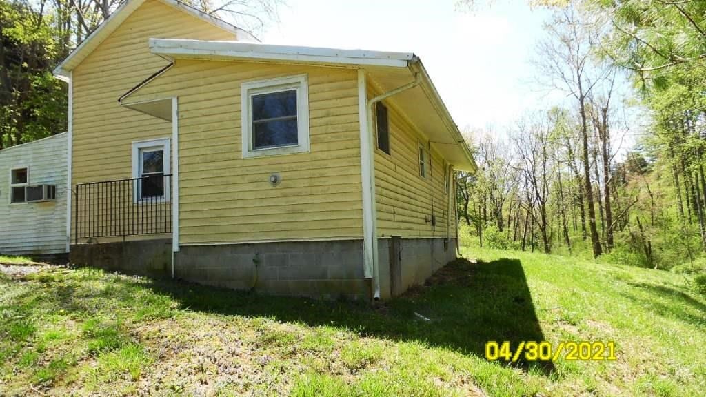 5083 Claytor Dam Road Dublin, VA 24084 - Photo 3 of 10 Gallery Image 3