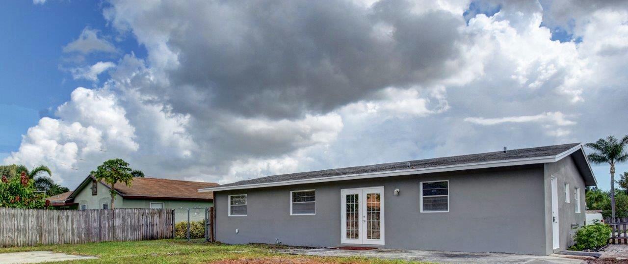 2825 Donald Road Lake Worth, FL 33461 - Photo 2 of 22 1
