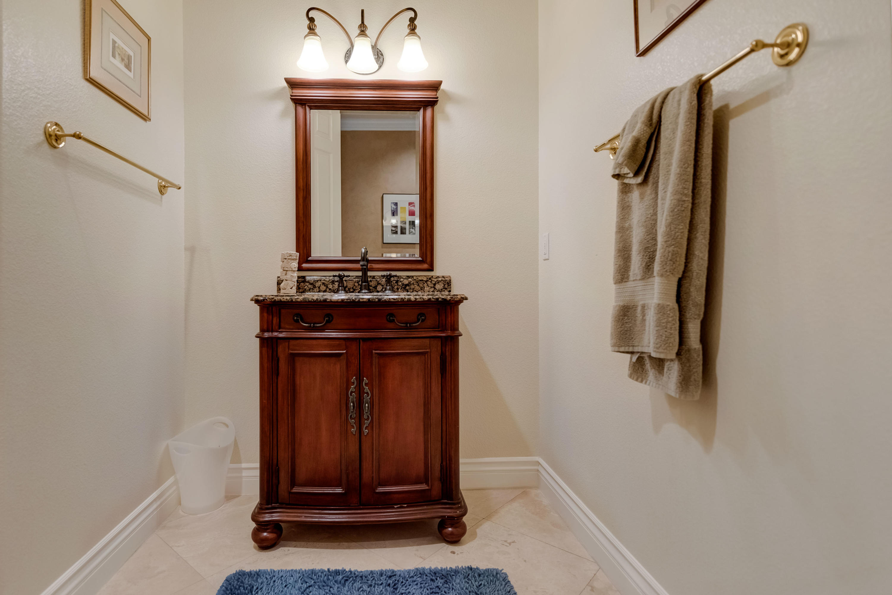 36 Killian Way Rancho Mirage, CA 92270 - Photo 18 of 44 Downstairs Powder Room