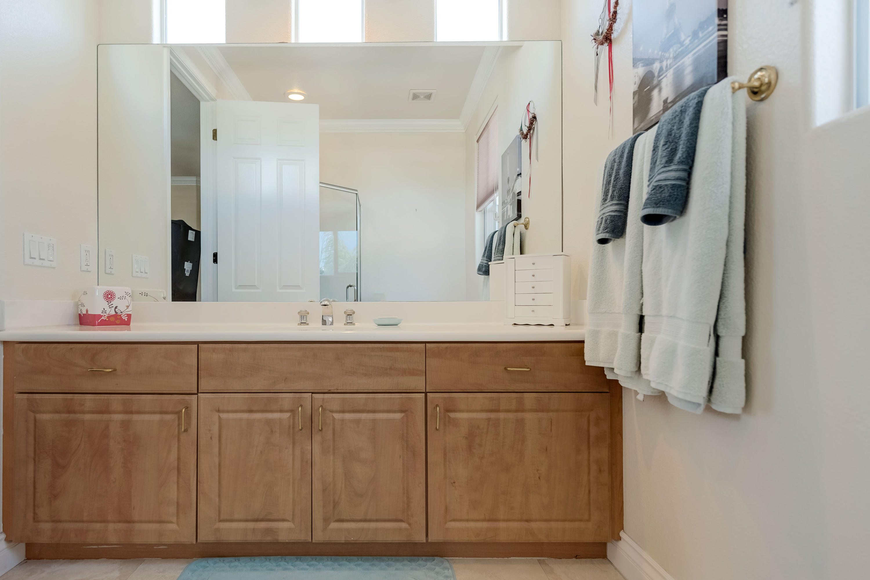 36 Killian Way Rancho Mirage, CA 92270 - Photo 32 of 44 Bedroom 5 En-Suite Bath