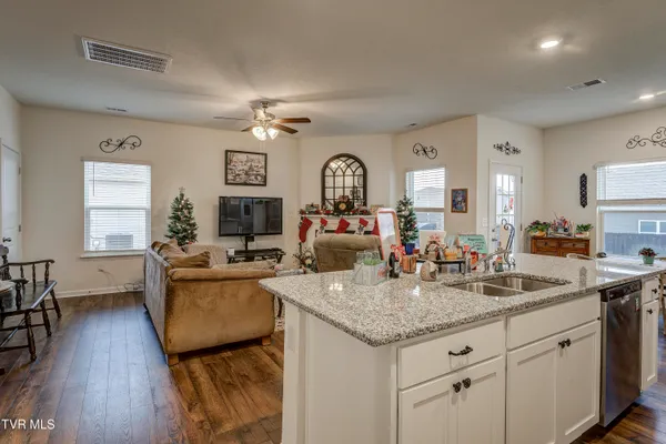 $405,000 | 5581 Wildlife Circle, Piney Flats, TN 37686