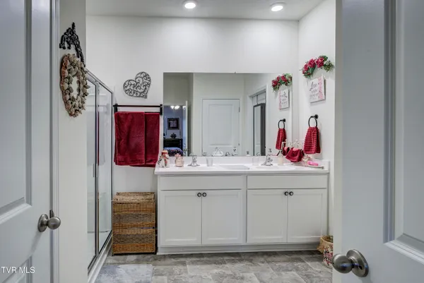 $405,000 | 5581 Wildlife Circle, Piney Flats, TN 37686