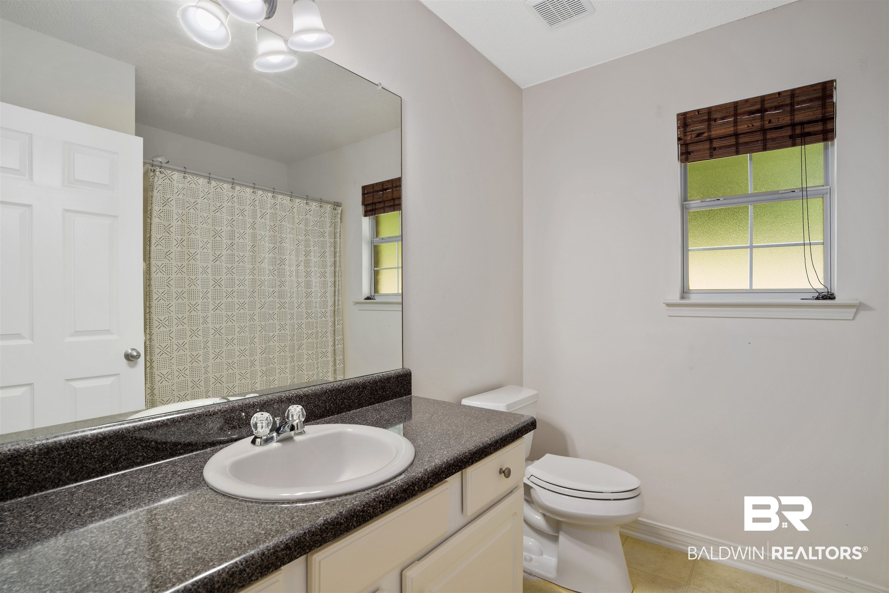 117 Davison Loop Fairhope, AL 36532 - Photo 13 of 24 Guest Bath