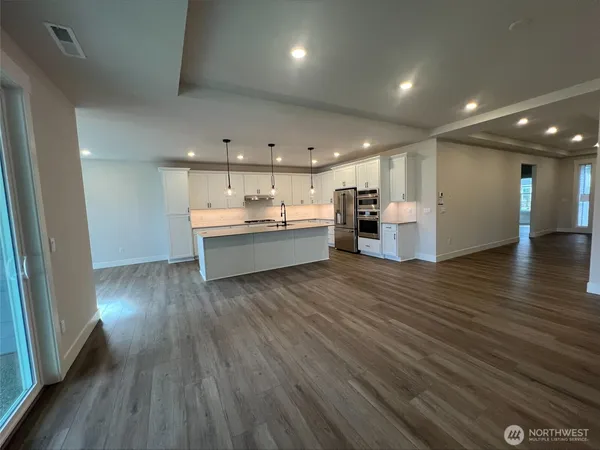 $839,990 | 596 Thompson Drive, Enumclaw, WA 98022