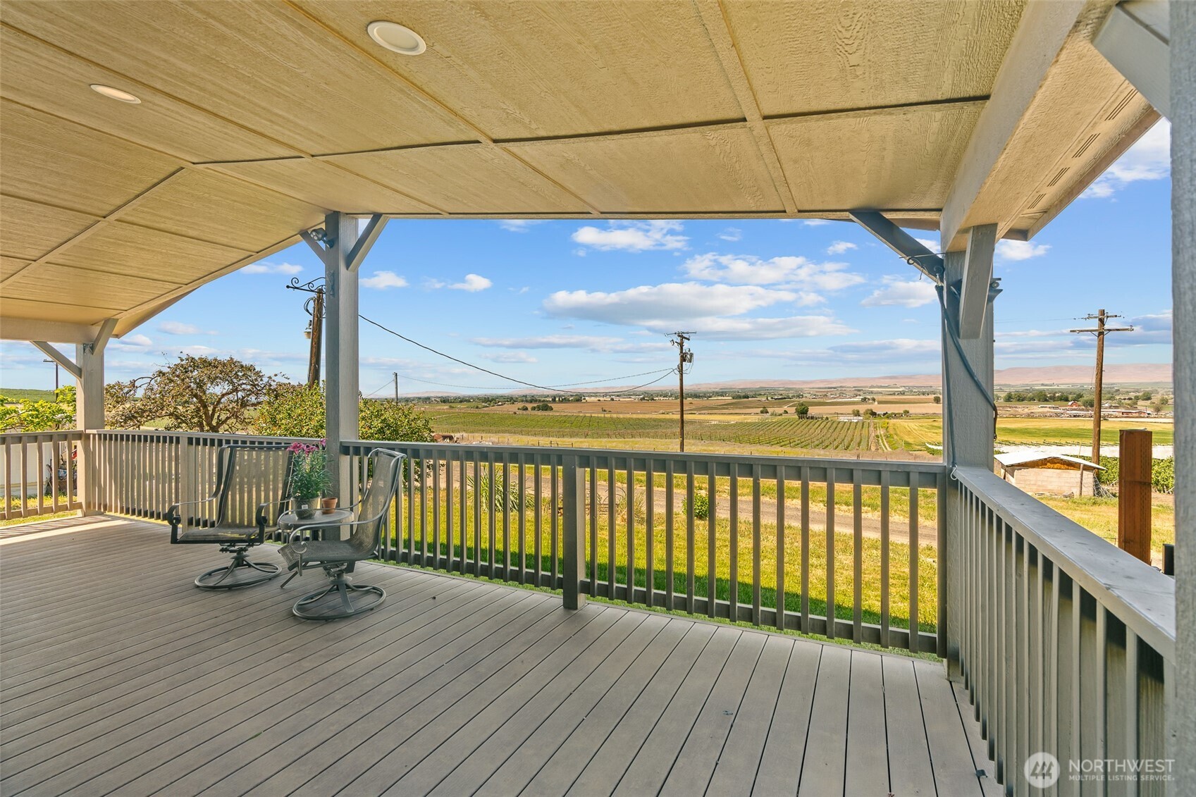 1351 Nass Road Granger, WA 98932 - Photo 5 of 35