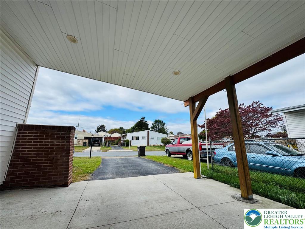 1522 Elayne Street Bethlehem, PA 18017 - Photo 23 of 25