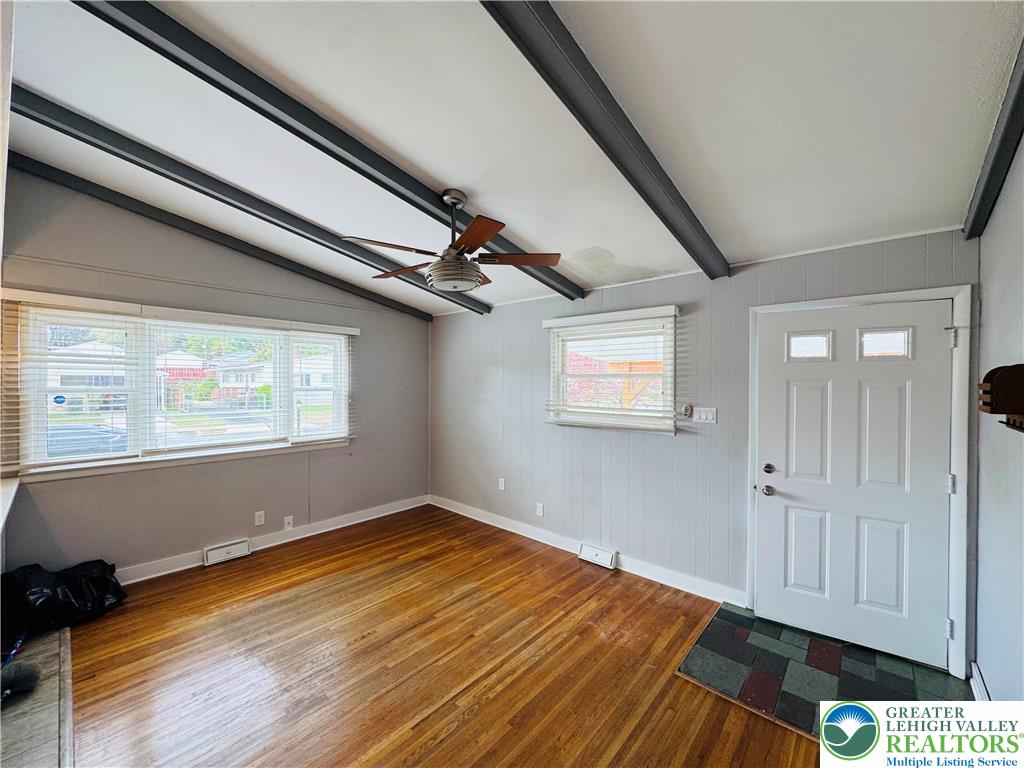 1522 Elayne Street Bethlehem, PA 18017 - Photo 4 of 25