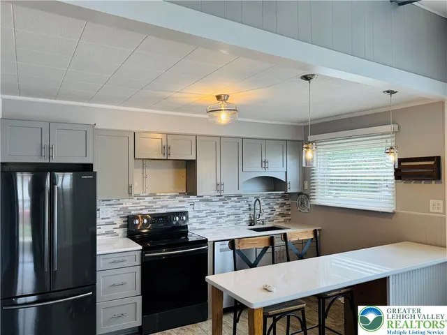 $2,395 | 1522 Elayne Street, Bethlehem, PA 18017