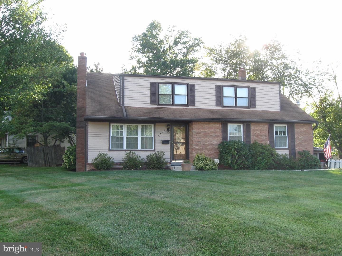 1264 Victoria Road Warminster, PA 18974 - Photo 1 of 20 Exterior Front
