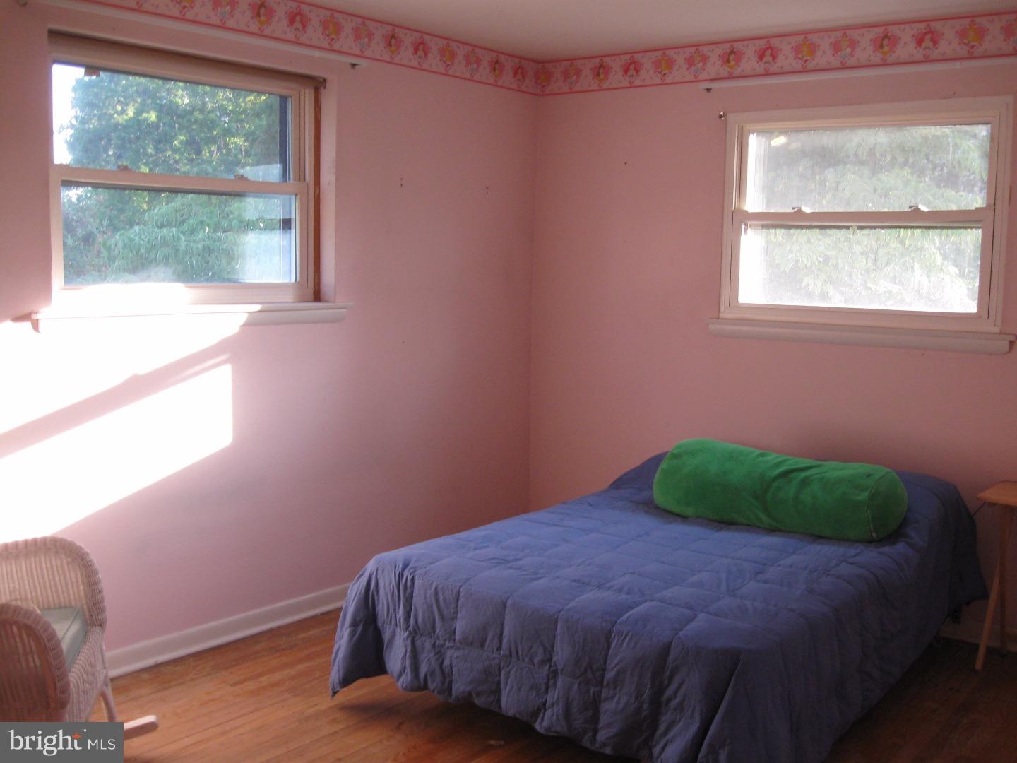 1264 Victoria Road Warminster, PA 18974 - Photo 12 of 20 Bedroom 3