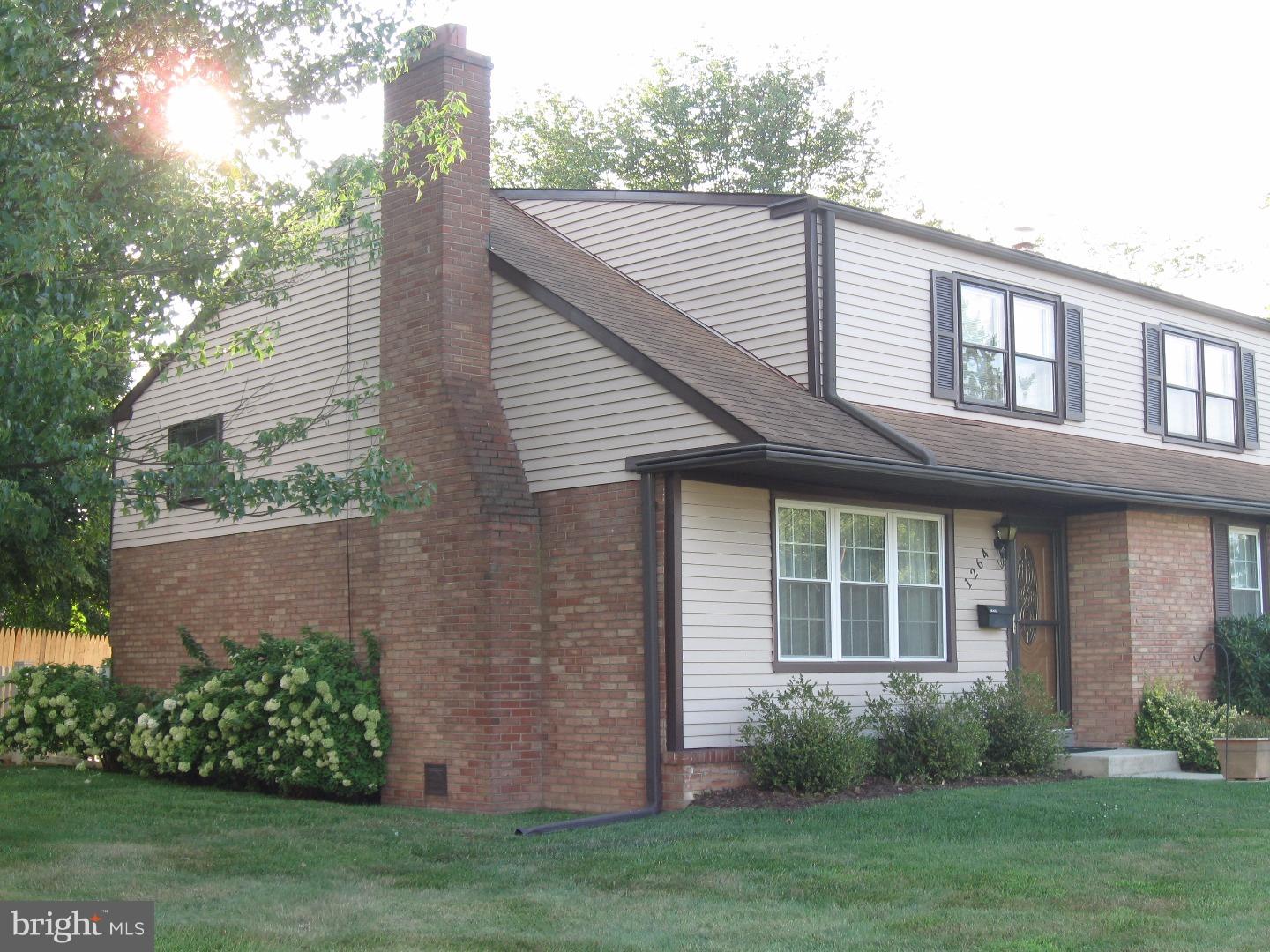1264 Victoria Road Warminster, PA 18974 - Photo 3 of 20 Exterior Side