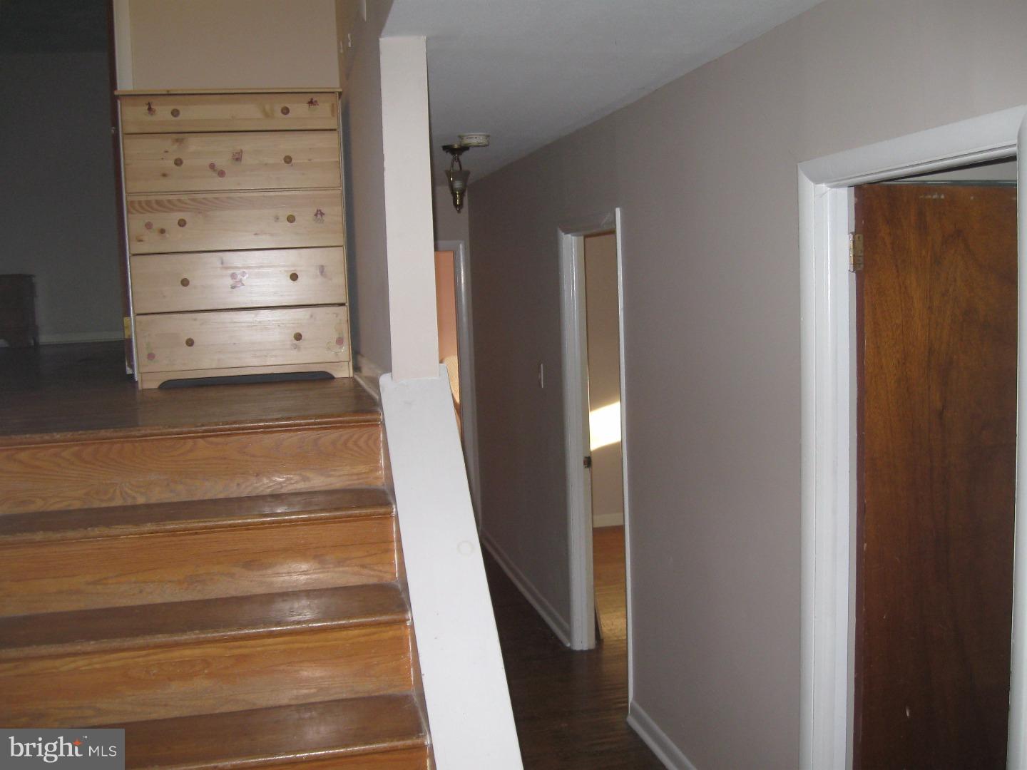 1264 Victoria Road Warminster, PA 18974 - Photo 9 of 20