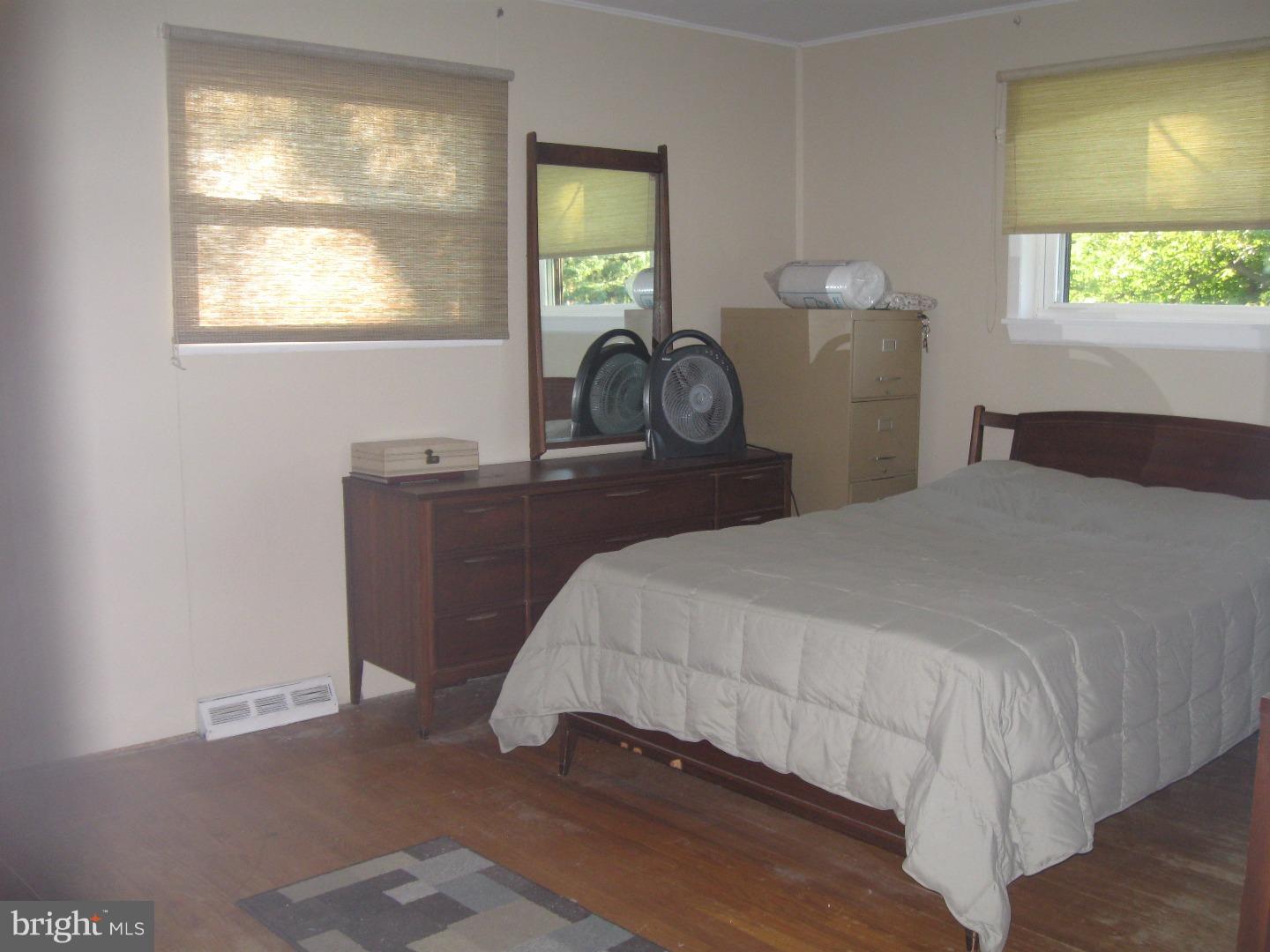 1264 Victoria Road Warminster, PA 18974 - Photo 10 of 20