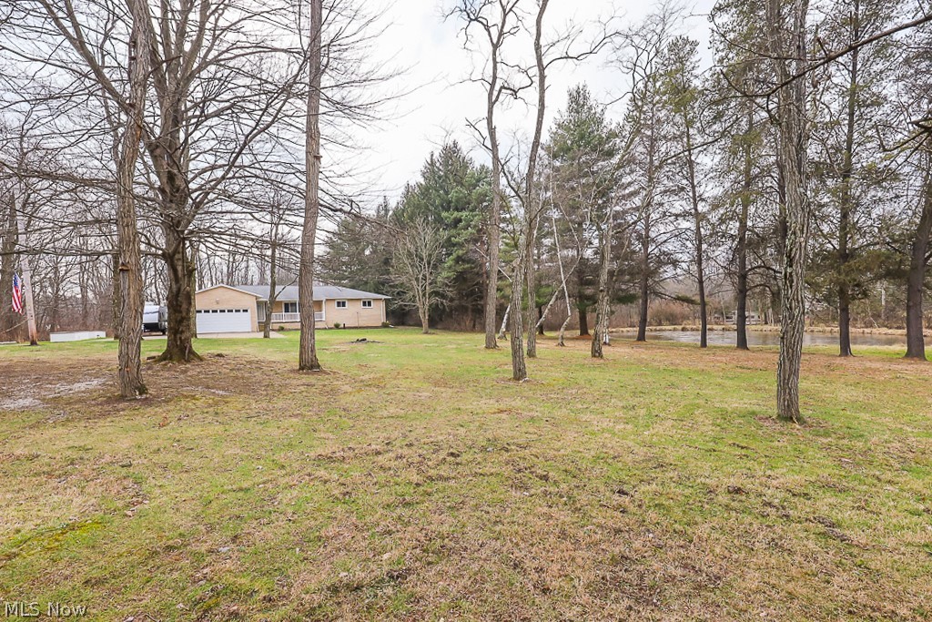 2804 Laurel Road Brunswick, OH 44212 - Photo 28 of 34 Front yard