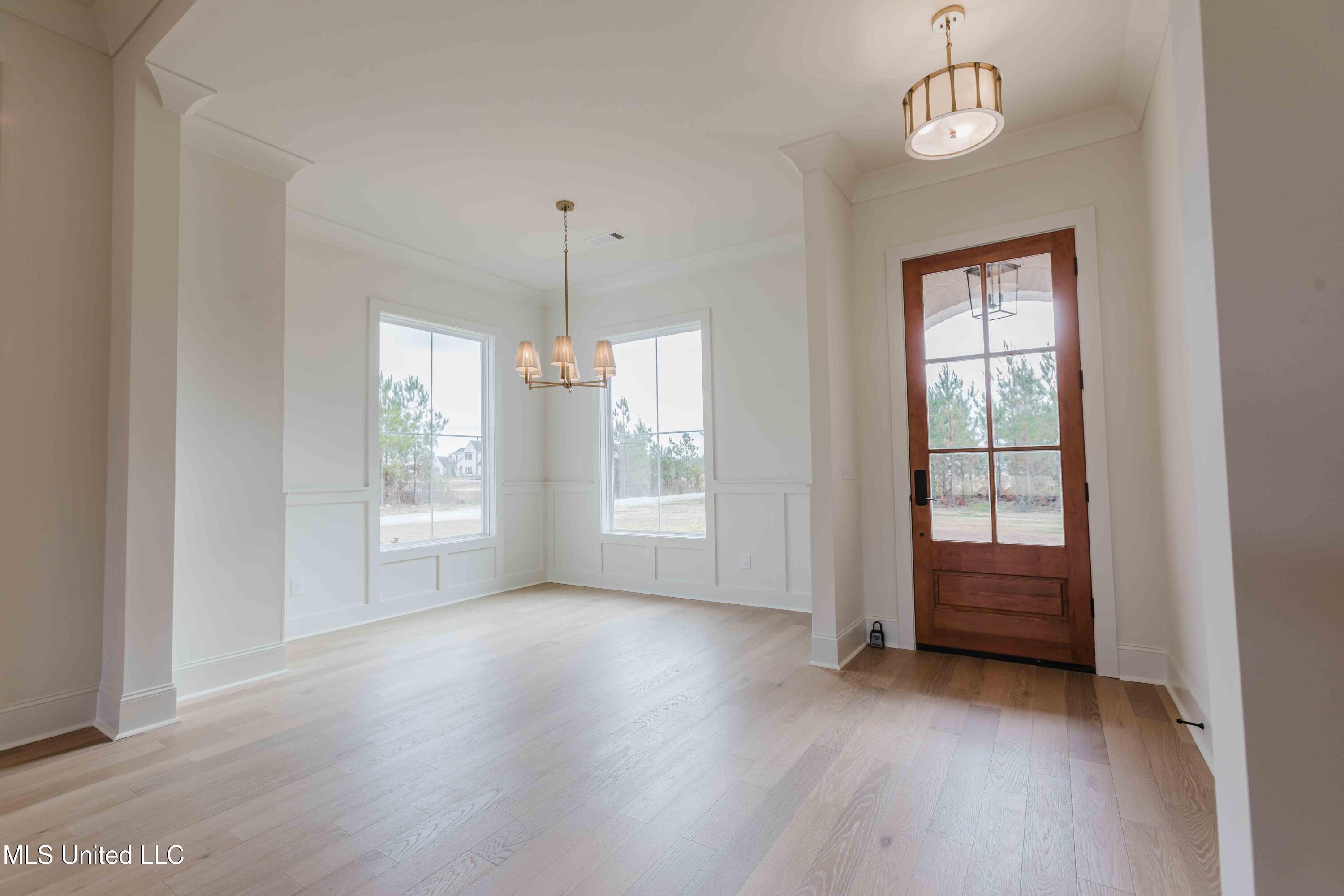 475 Stump Ridge Road Brandon, MS 39047 - Photo 17 of 51 Foyer/Dining