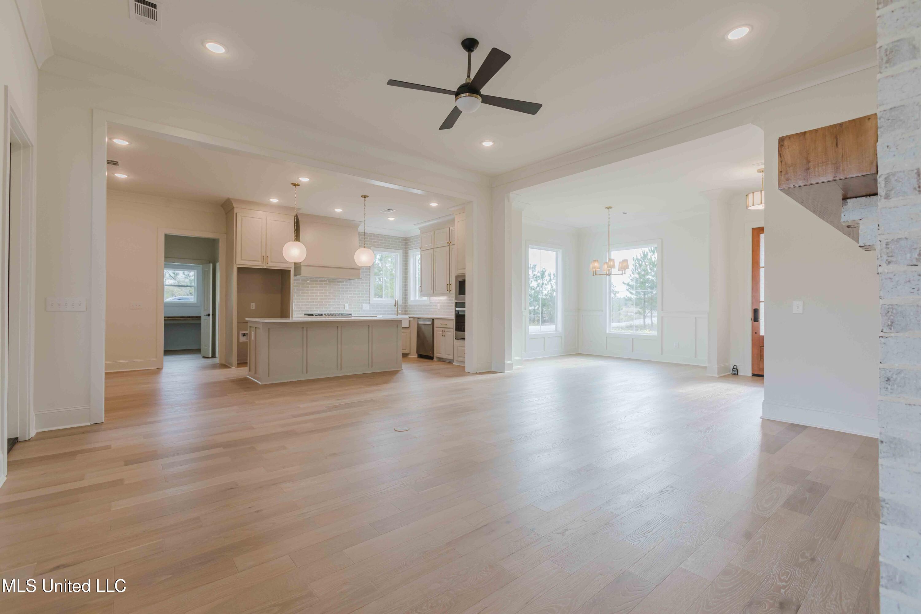 475 Stump Ridge Road Brandon, MS 39047 - Photo 23 of 51 living/dining/kitchen