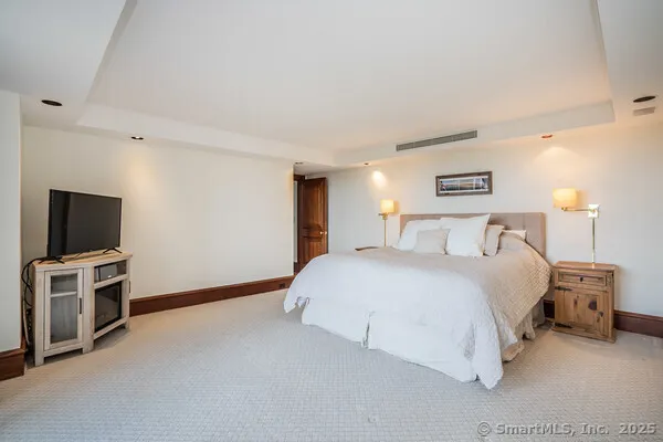 $524,000 | 1 Gold Street, Unit 14ABC, Hartford, CT 06103