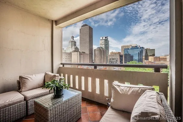 $524,000 | 1 Gold Street, Unit 14ABC, Hartford, CT 06103