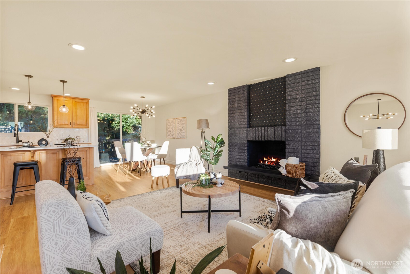 11306 25th Avenue Southwest Seattle, WA 98146 - Photo 14 of 35