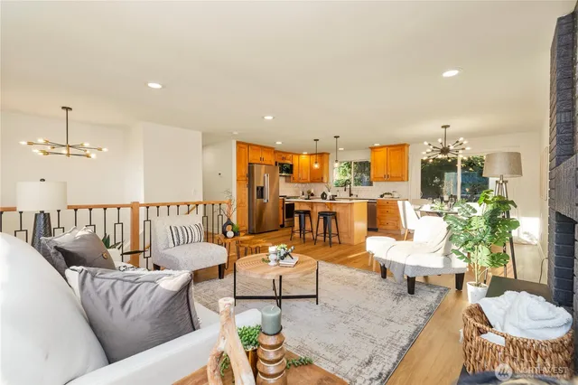 $799,950 | 11306 25th Avenue Southwest, Seattle, WA 98146