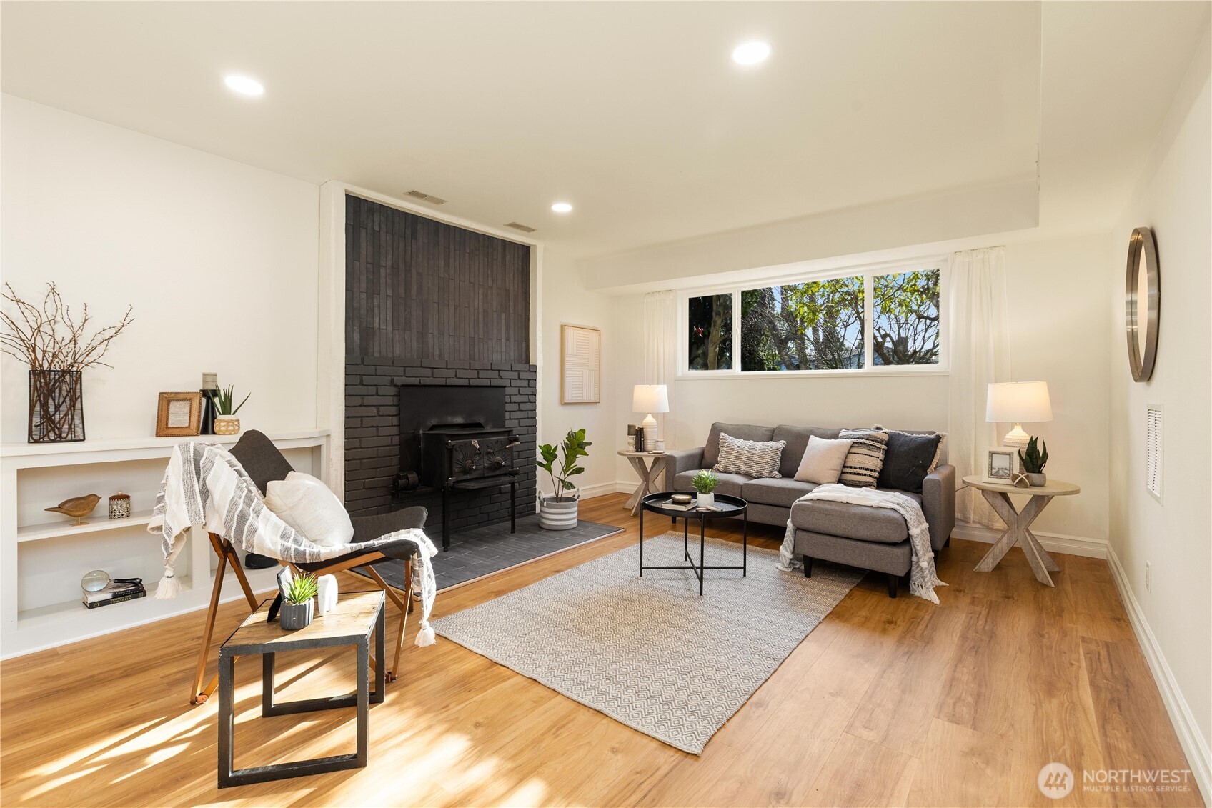 11306 25th Avenue Southwest Seattle, WA 98146 - Photo 20 of 35