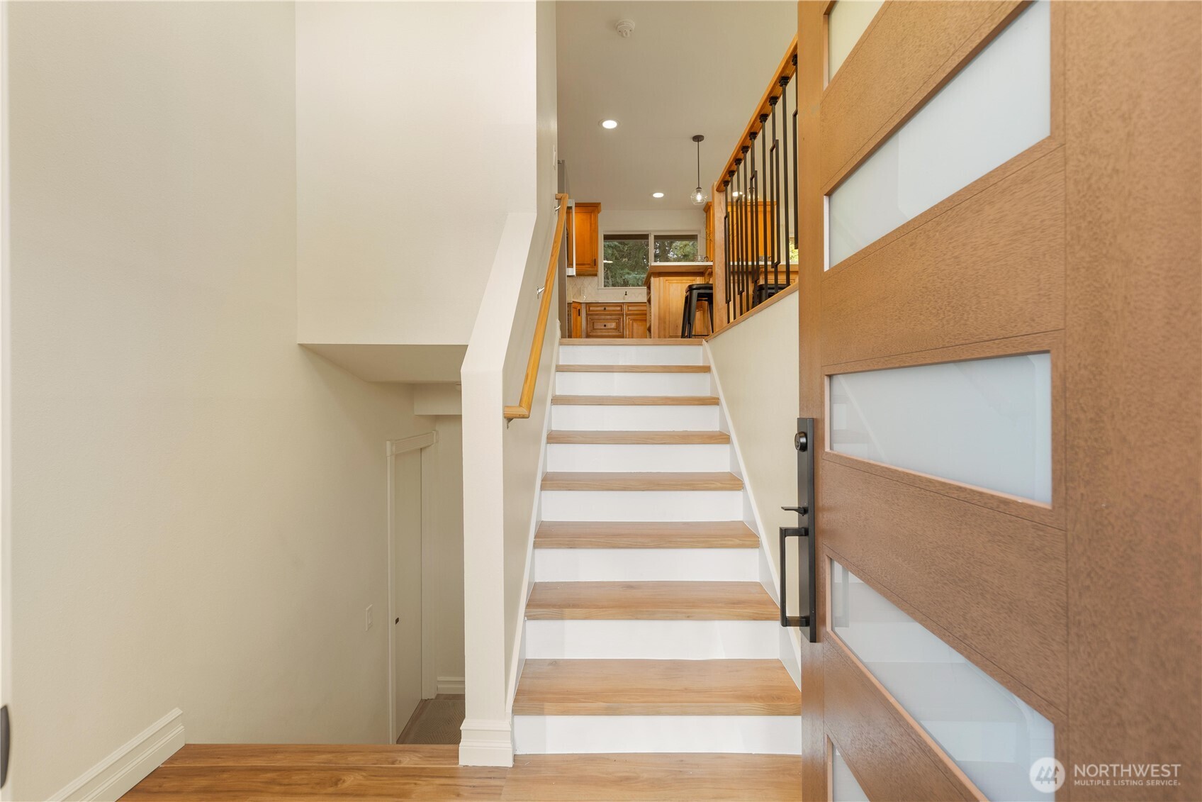 11306 25th Avenue Southwest Seattle, WA 98146 - Photo 2 of 35