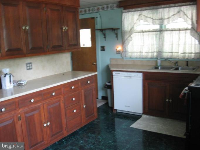 7978 Telegraph Road Severn, MD 21144 - Photo 12 of 17 Kitchen