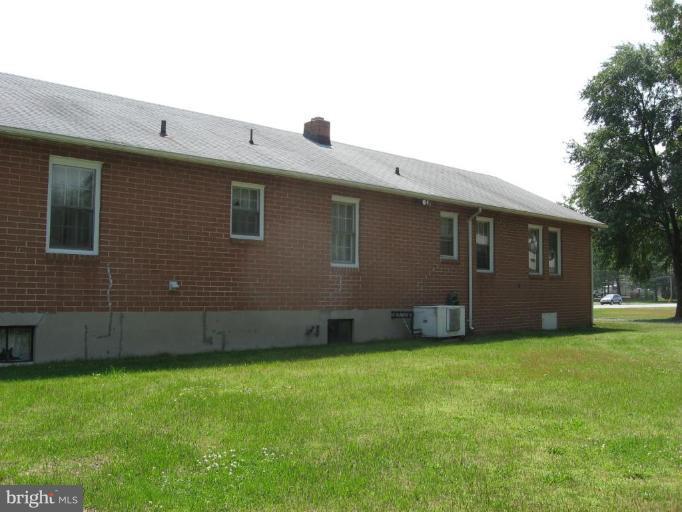 7978 Telegraph Road Severn, MD 21144 - Photo 4 of 17 Exterior (Rear)